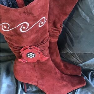 Elegant Red Suede Women's Boots